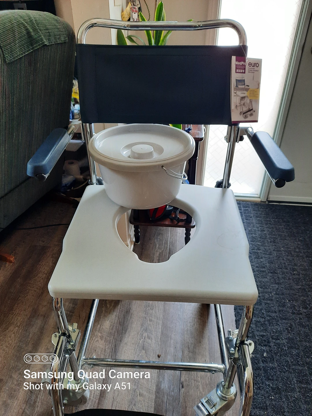 Shower Chair/Comode image indicator(3)