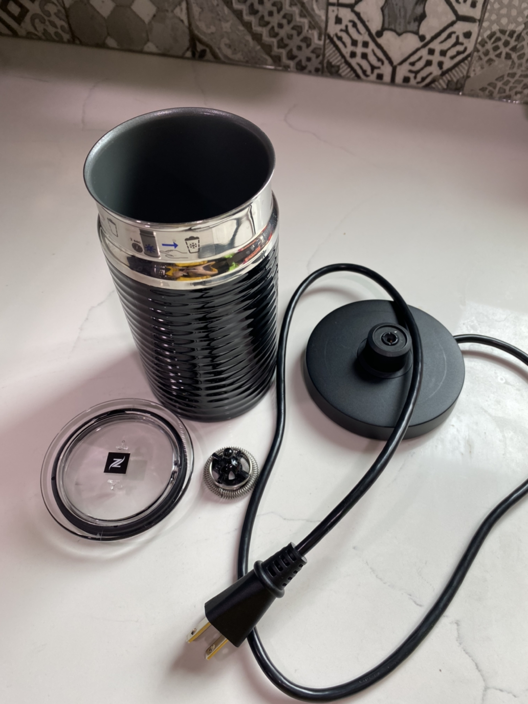 Nespresso Aeroccino 3 Milk Frother - photo 2