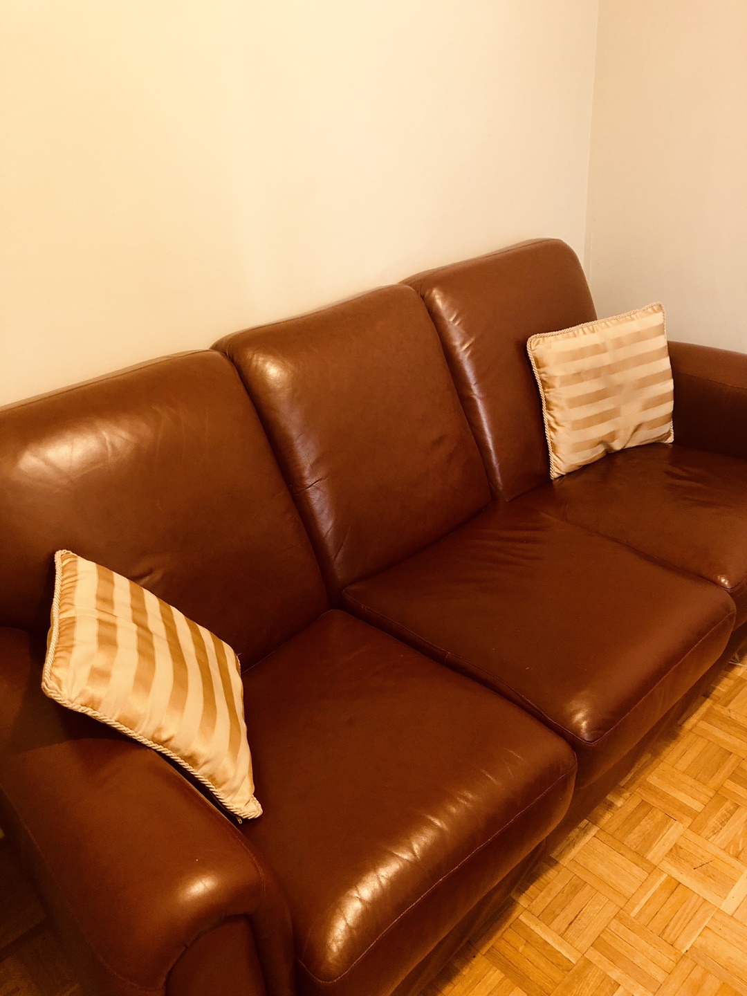 Couch  thumbnail