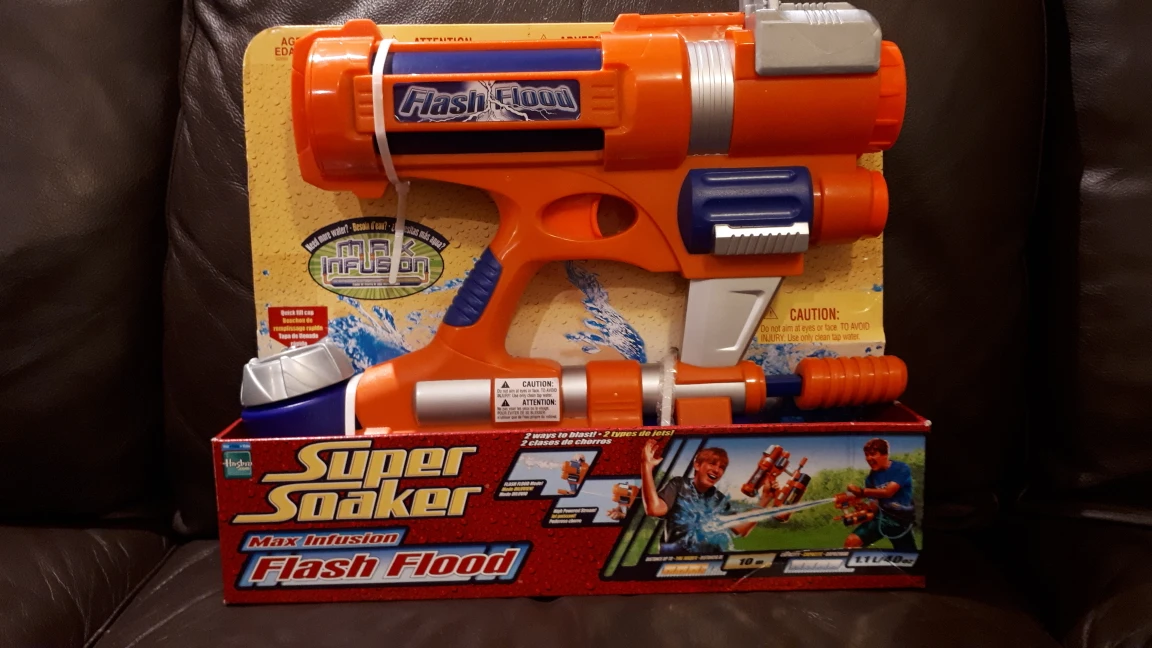 NEW Super Soaker water gun thumbnail