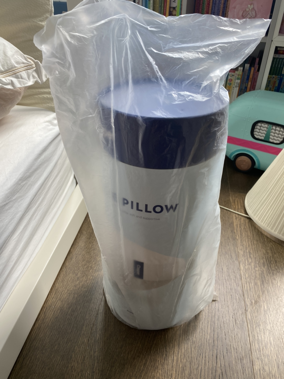 (New) Casper pillow  - photo 3
