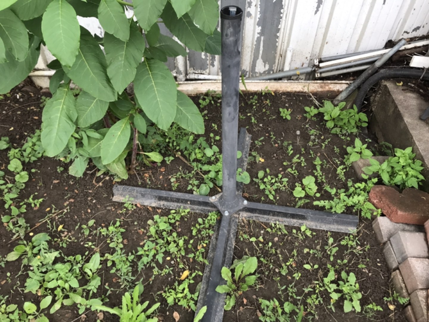 Outdoor umbrella stand