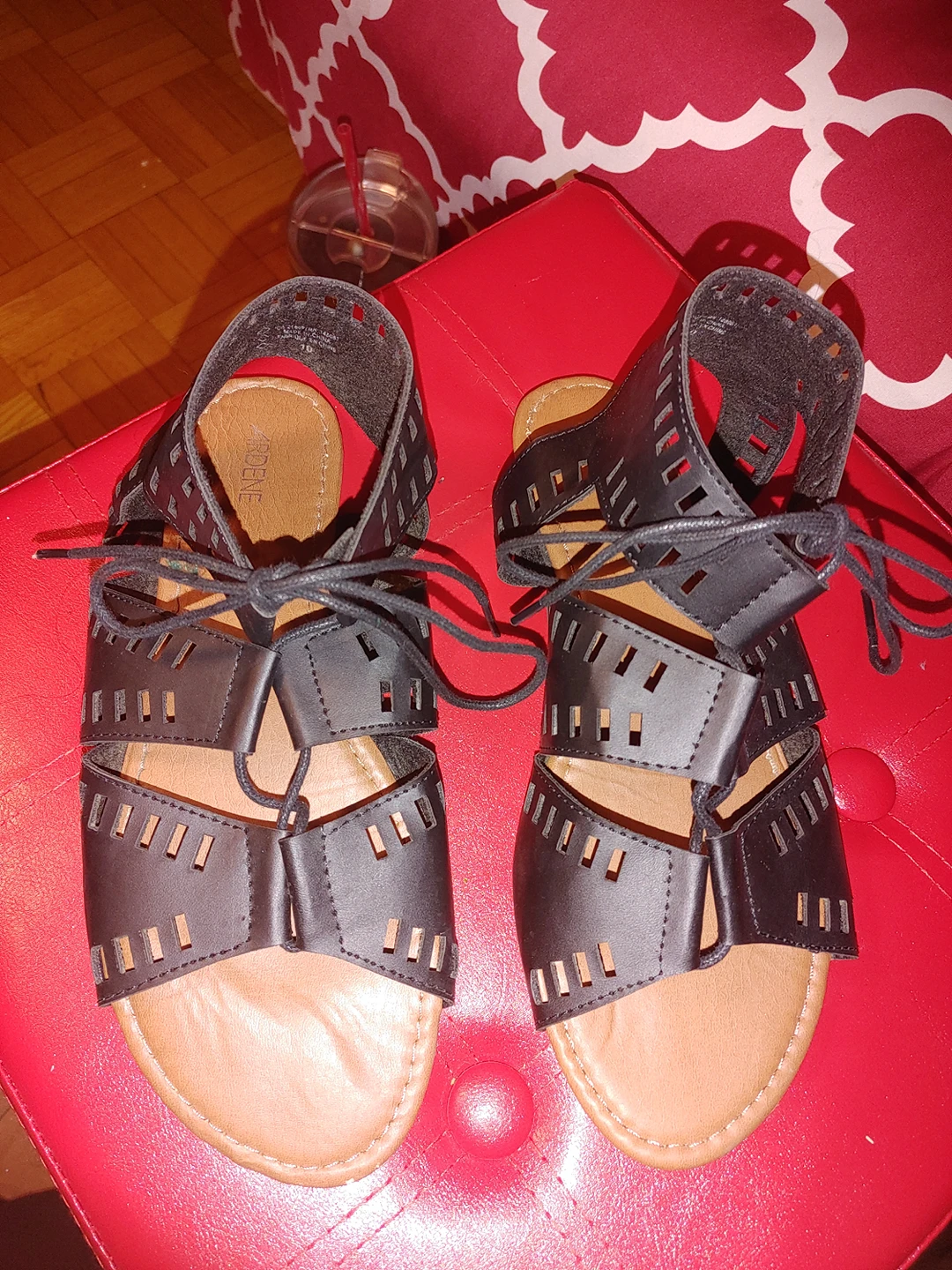 Black flat sandals (Ardene) thumbnail