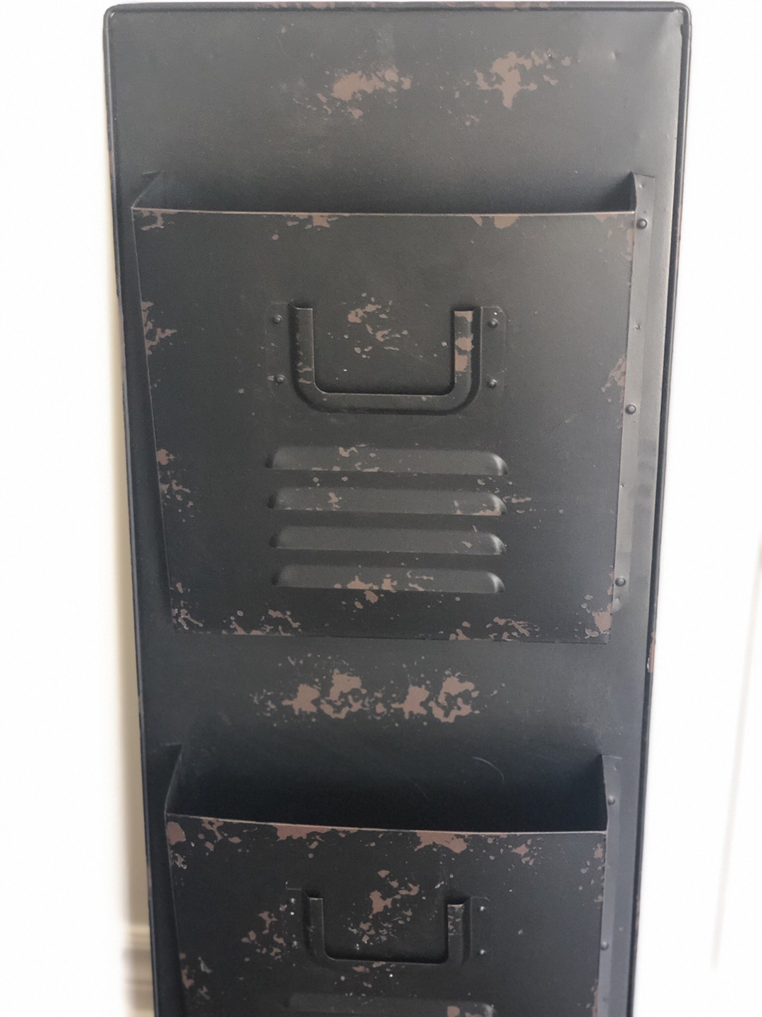 Metal Wall Hanging File Holder thumbnail