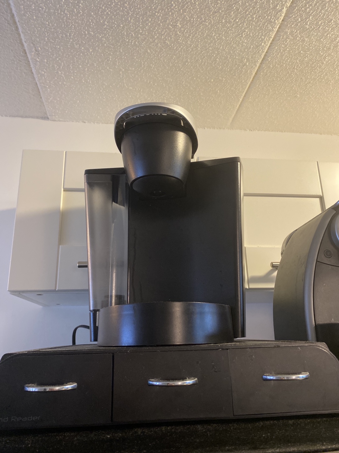 K cup machine and storage - photo 2