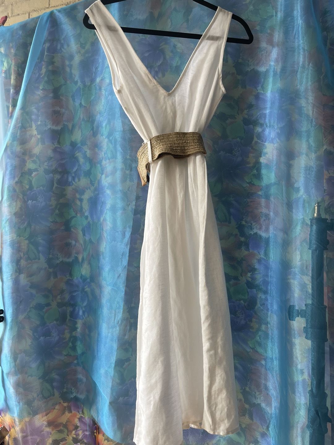 Classic White Linen Summer Dress image indicator(2)
