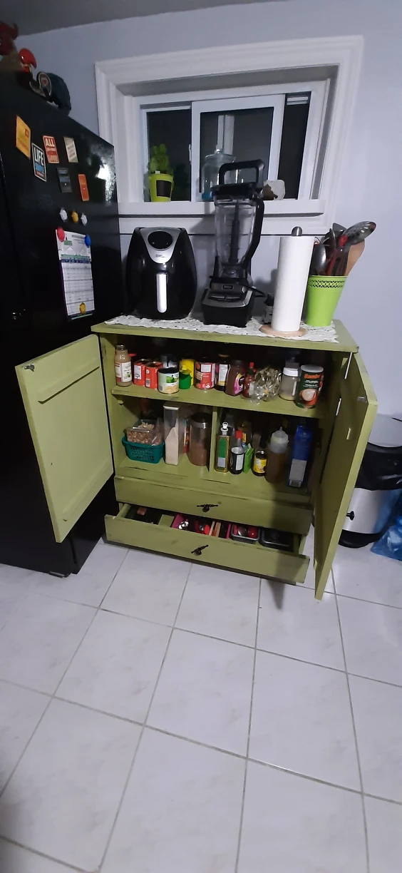 cabinet/hutch - photo 3