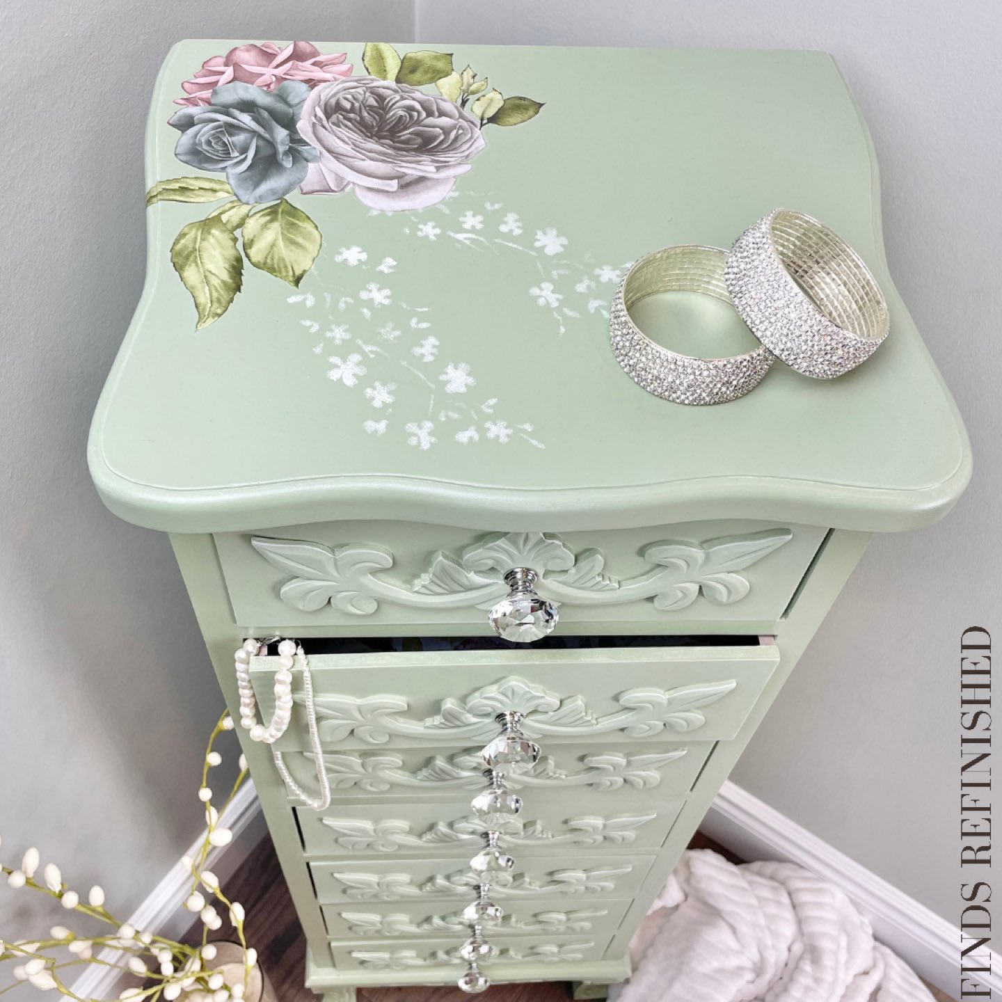 Refinished Jewelry Chest/ makeup chest - photo 3