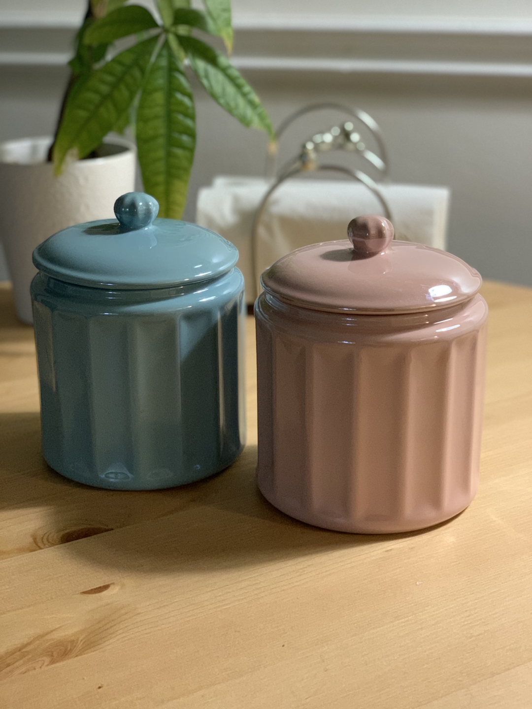 Kitchen storage jars - retro style 