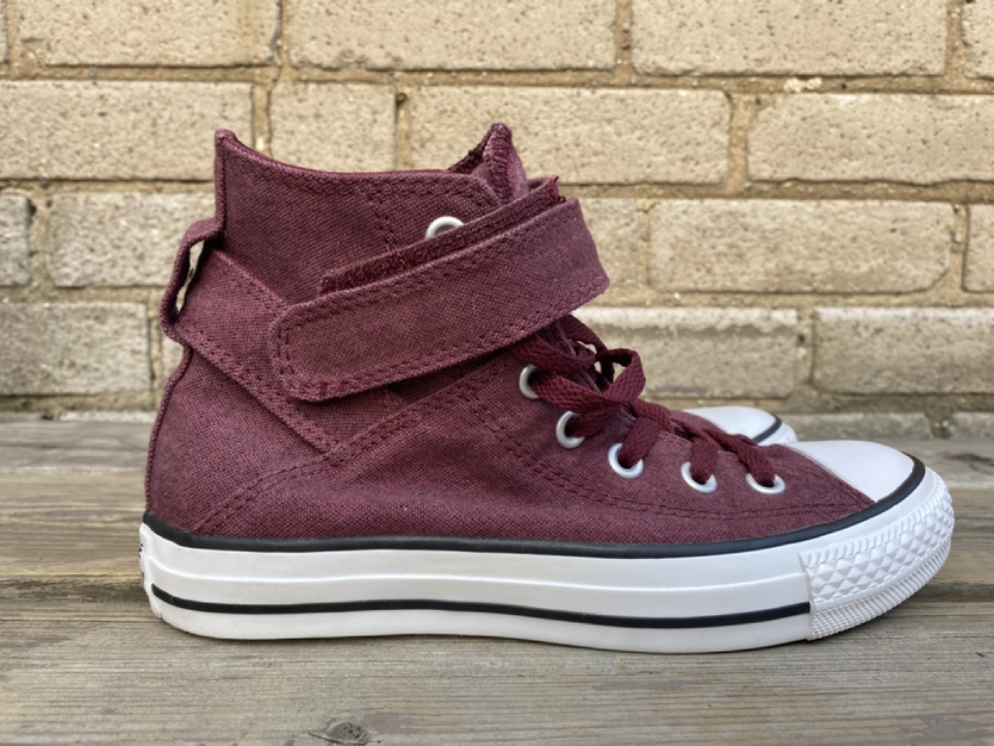 Wine Coloured Converse - Size 36 EUR/5.5 US image indicator(2)