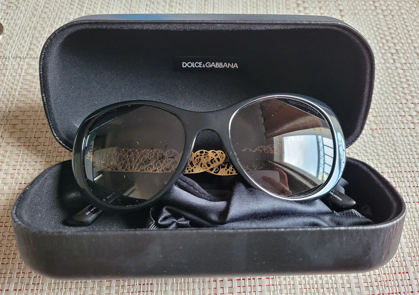 Dolce&Gabbana sunglasses image indicator(2)