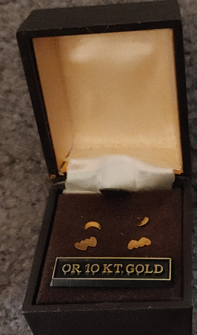 4 sets of 10 KT Gold Earring