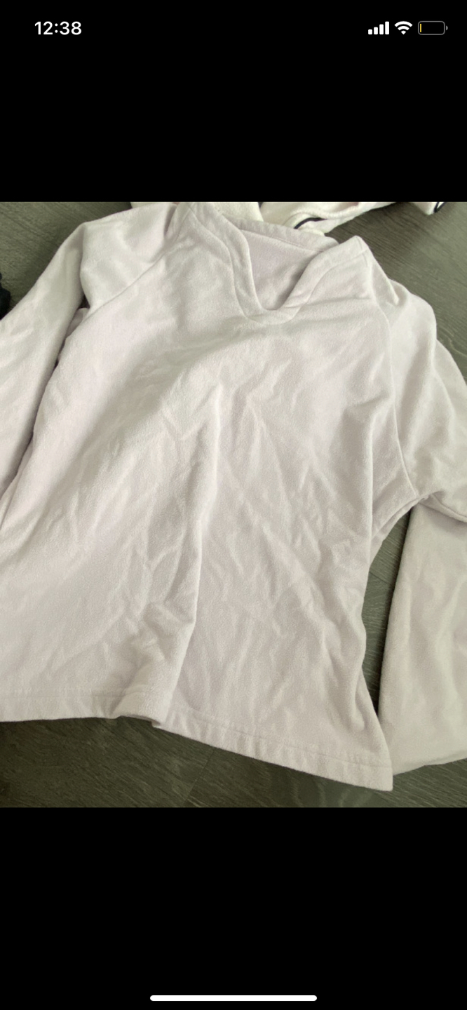 Moving Sale - Tops & Pants image indicator(2)