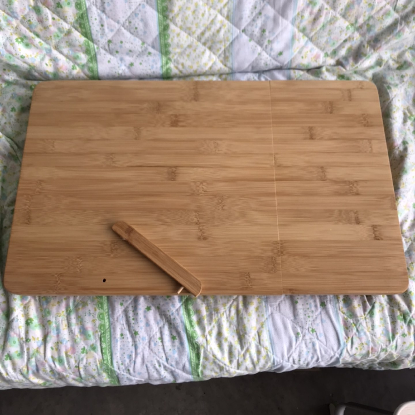 Bed tray