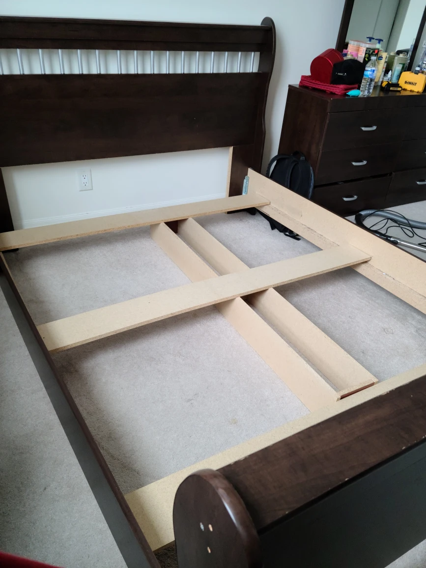 queen sized bedframe - photo 5