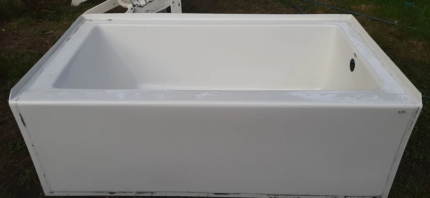 bathtub - photo 2