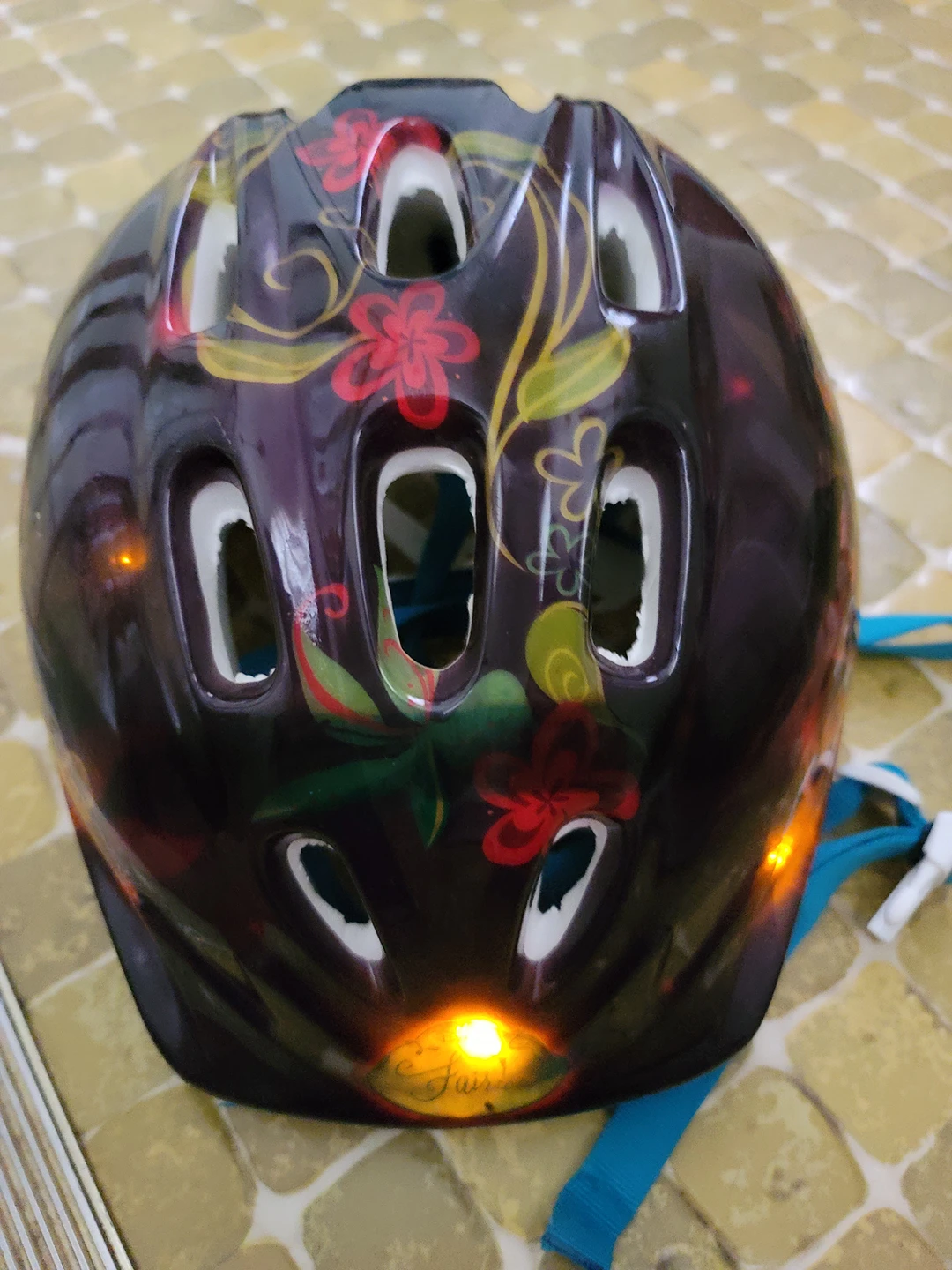 Disneys Bike Scooter Helmet Lights up - photo 2