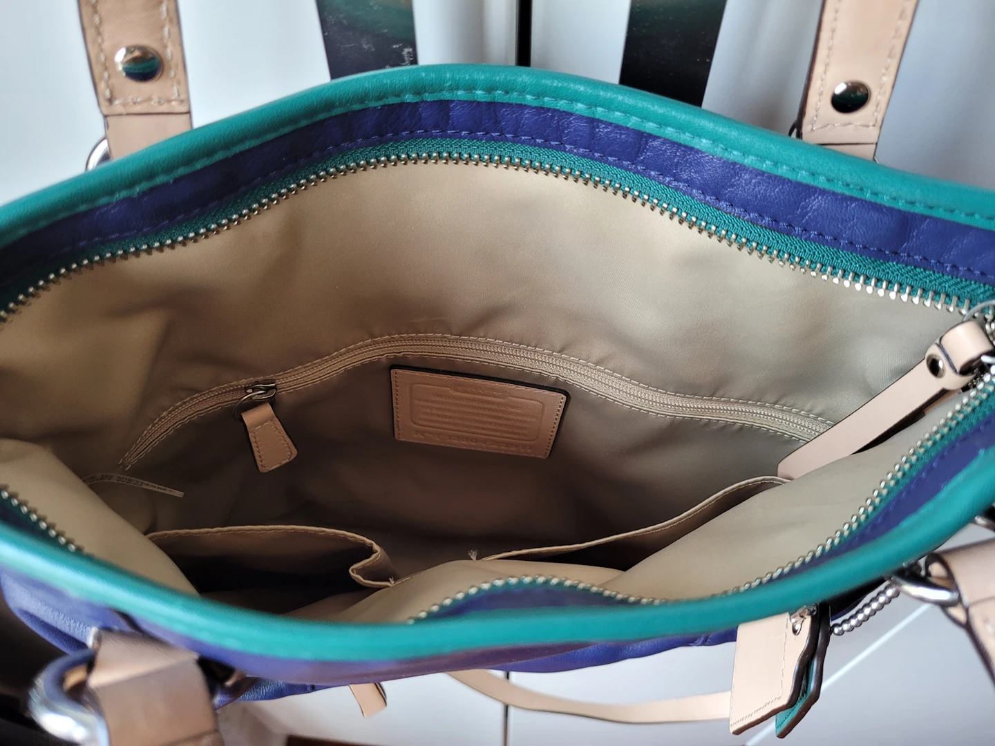 All leather coach bag image indicator(4)