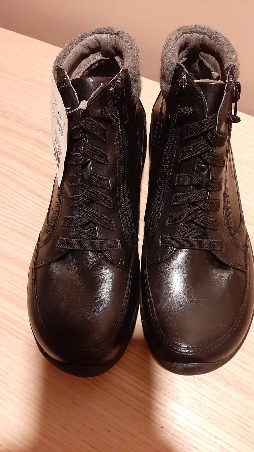 Earth Brand Quality black female Leather shoes( Boots)