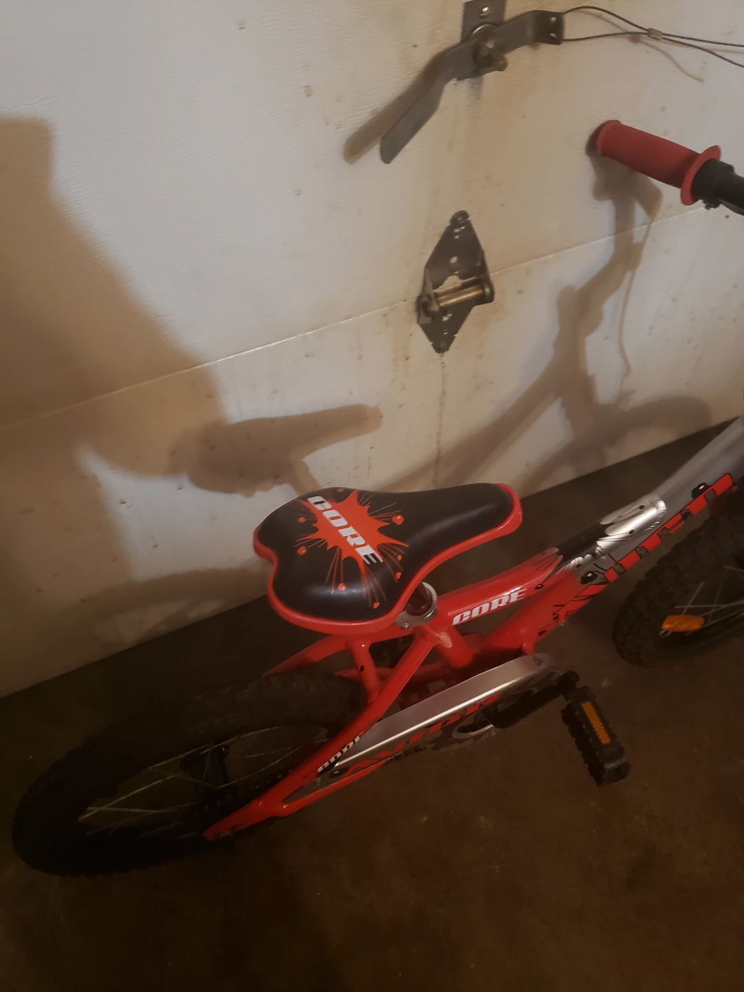Kids bike in fantastic condition - photo 2