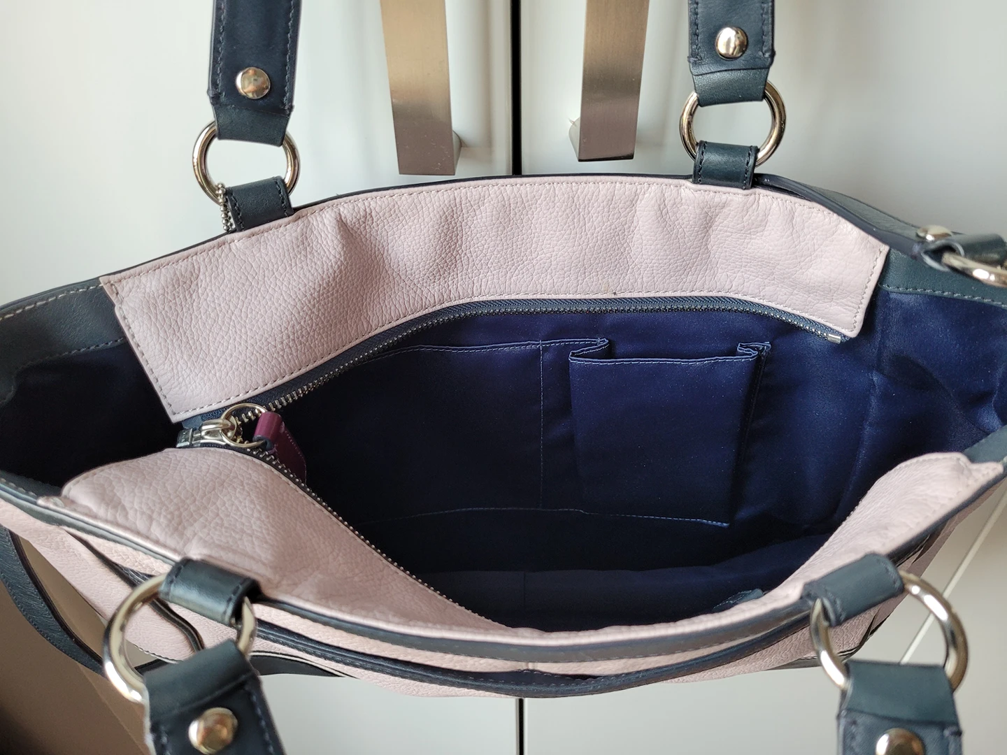 All leather pink coach bag image indicator(2)