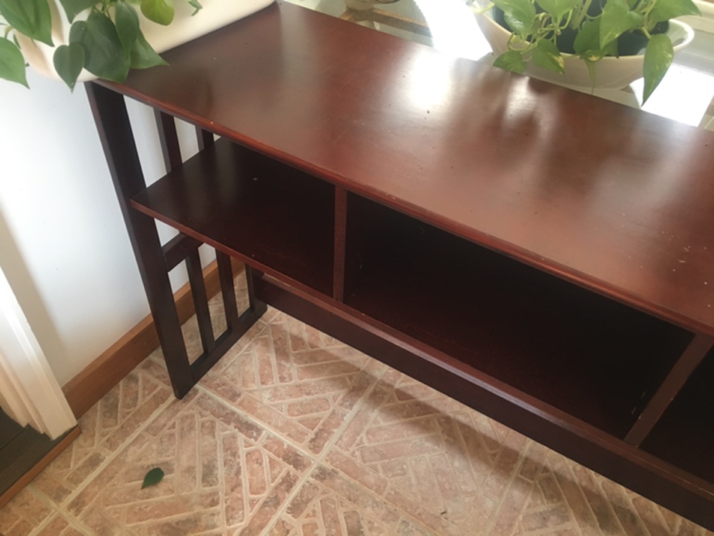 Accent entryway table  - photo 4