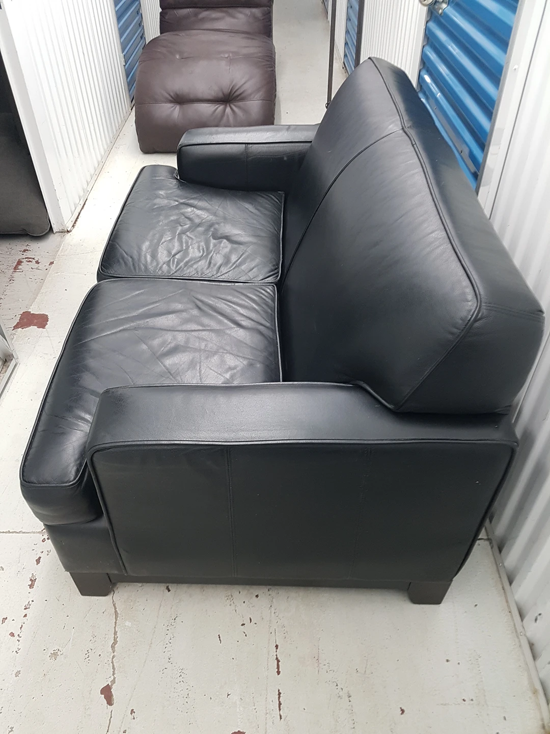 Great Condition  Black Leather Loveseat - photo 4
