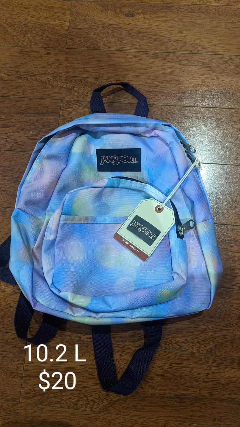 BNWT jansports bag