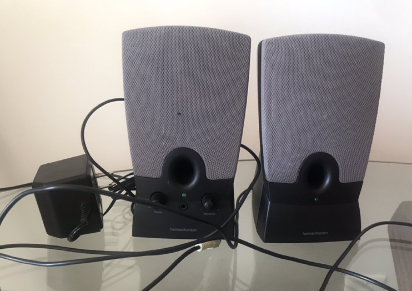 Harman Kardon Speaker thumbnail