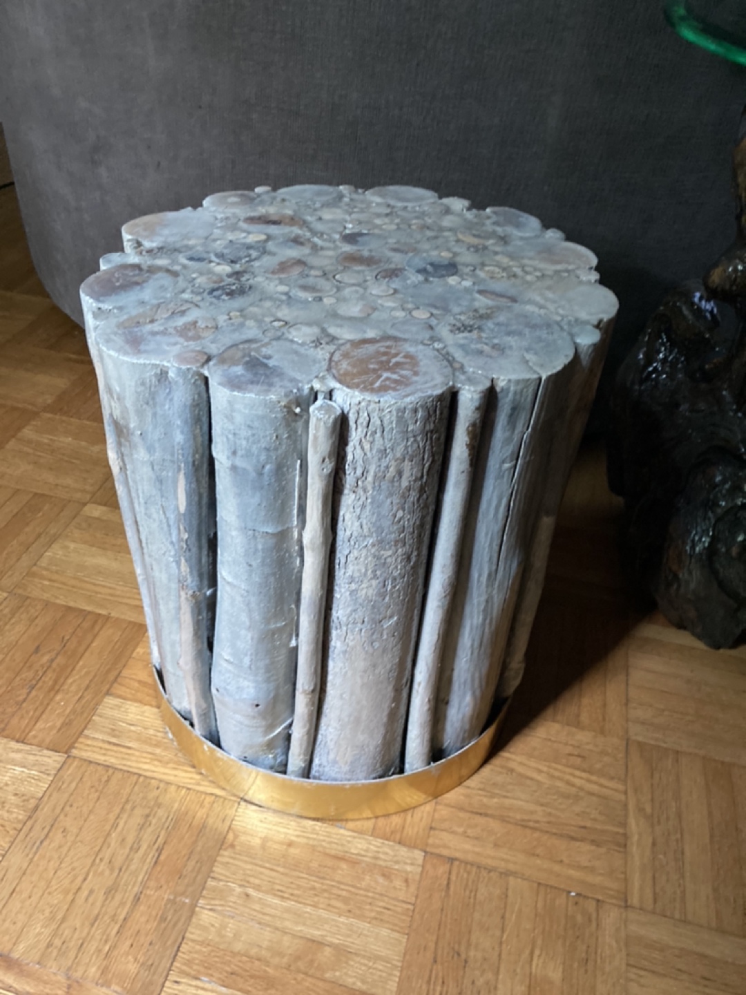 Live edge log side table image indicator(5)