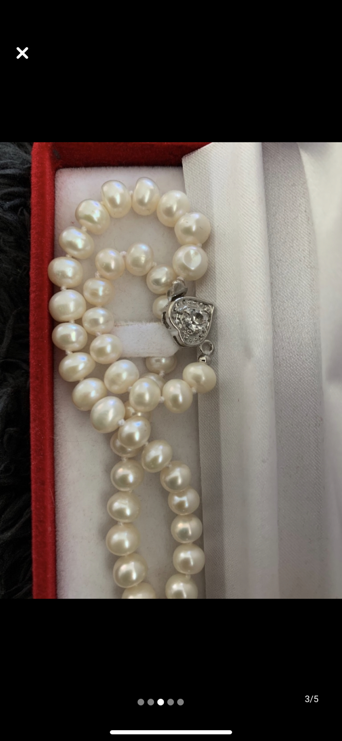 Faux Pearl Necklace and Earrings - photo 3