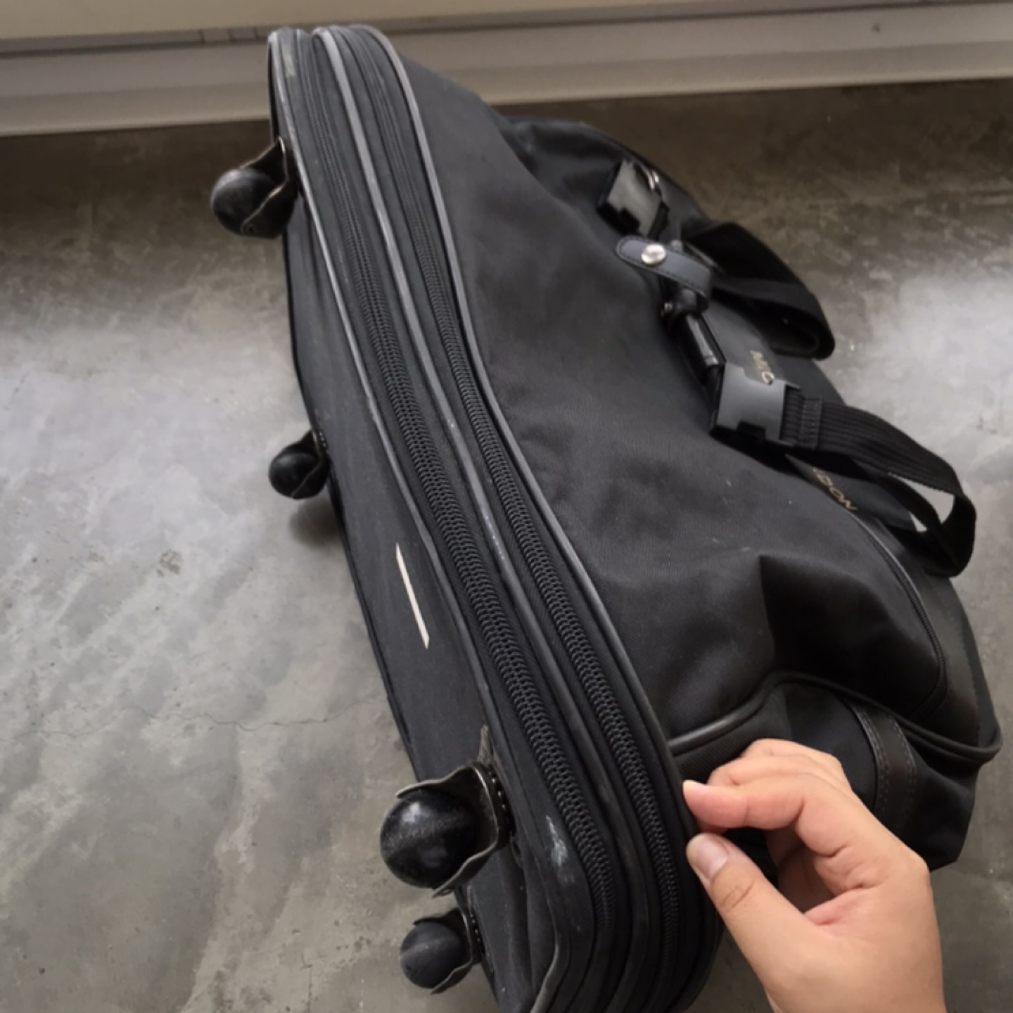 Rolling Wheeled Duffle Bag  - photo 3