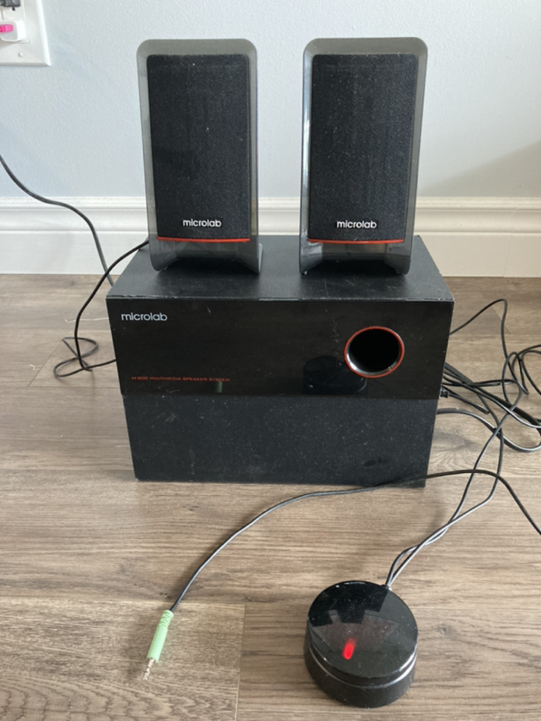 Speaker with woofer.  thumbnail