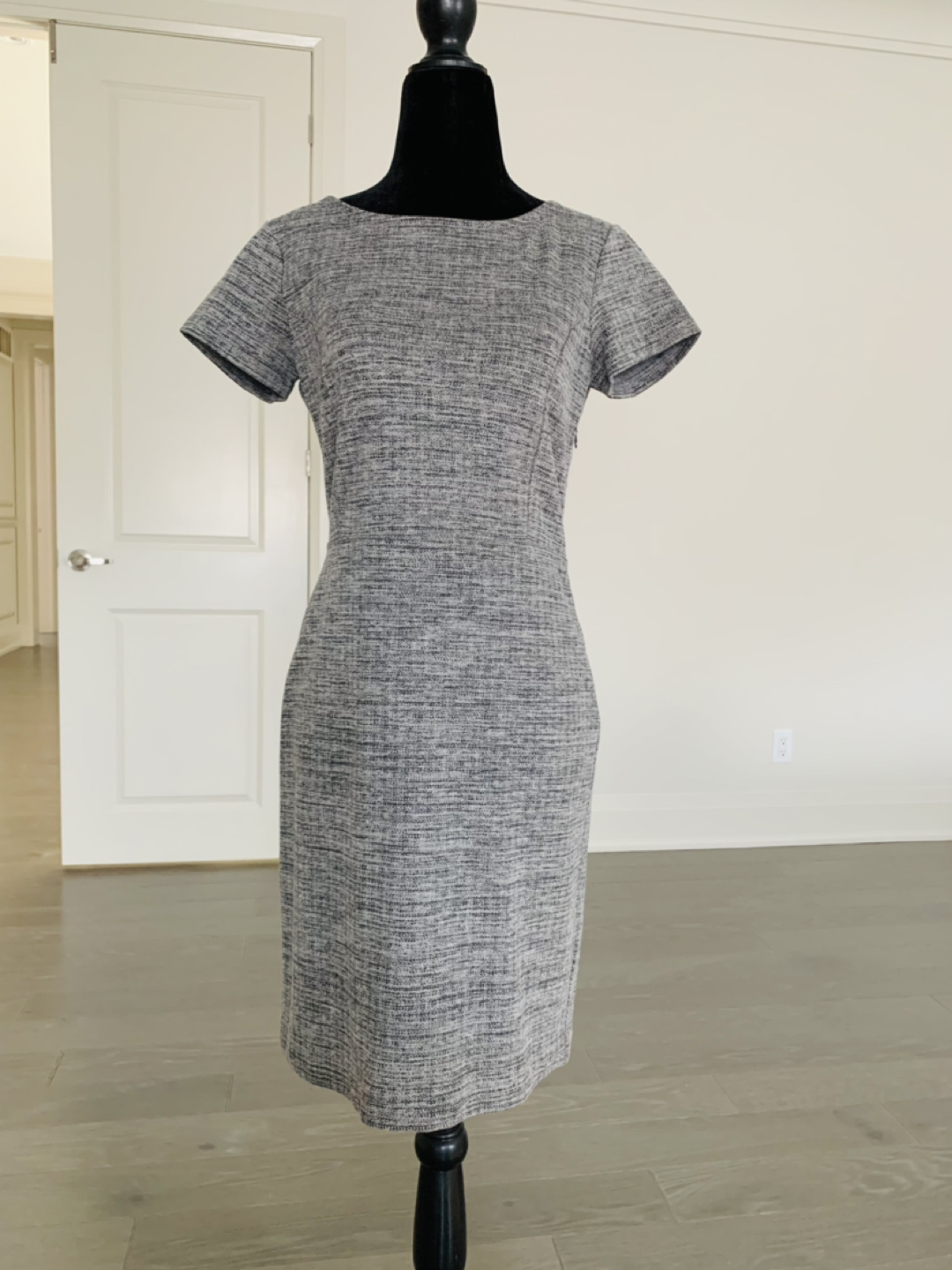 Banana republic dress image indicator(2)