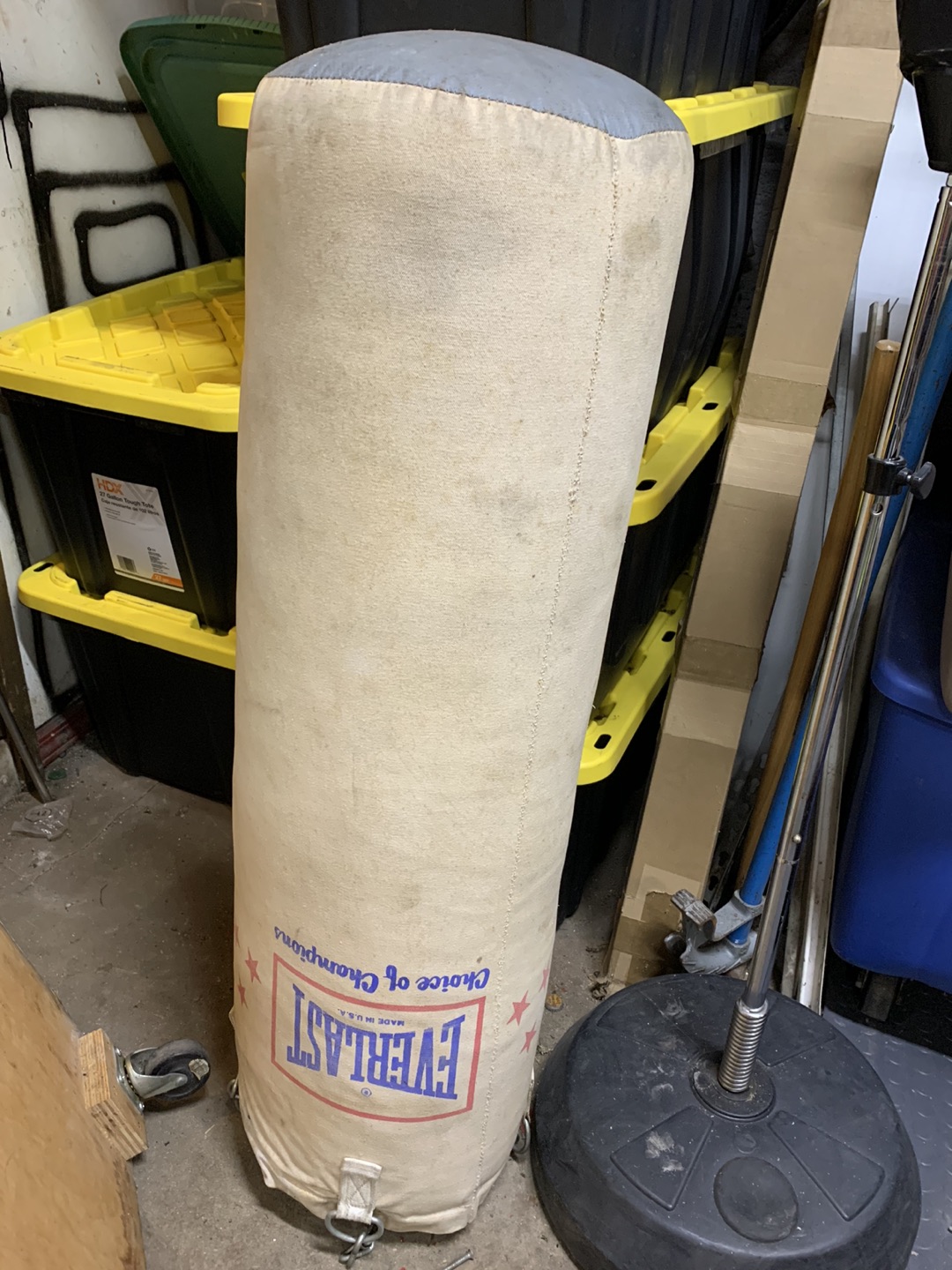 Champion Everlast heavy weight bag