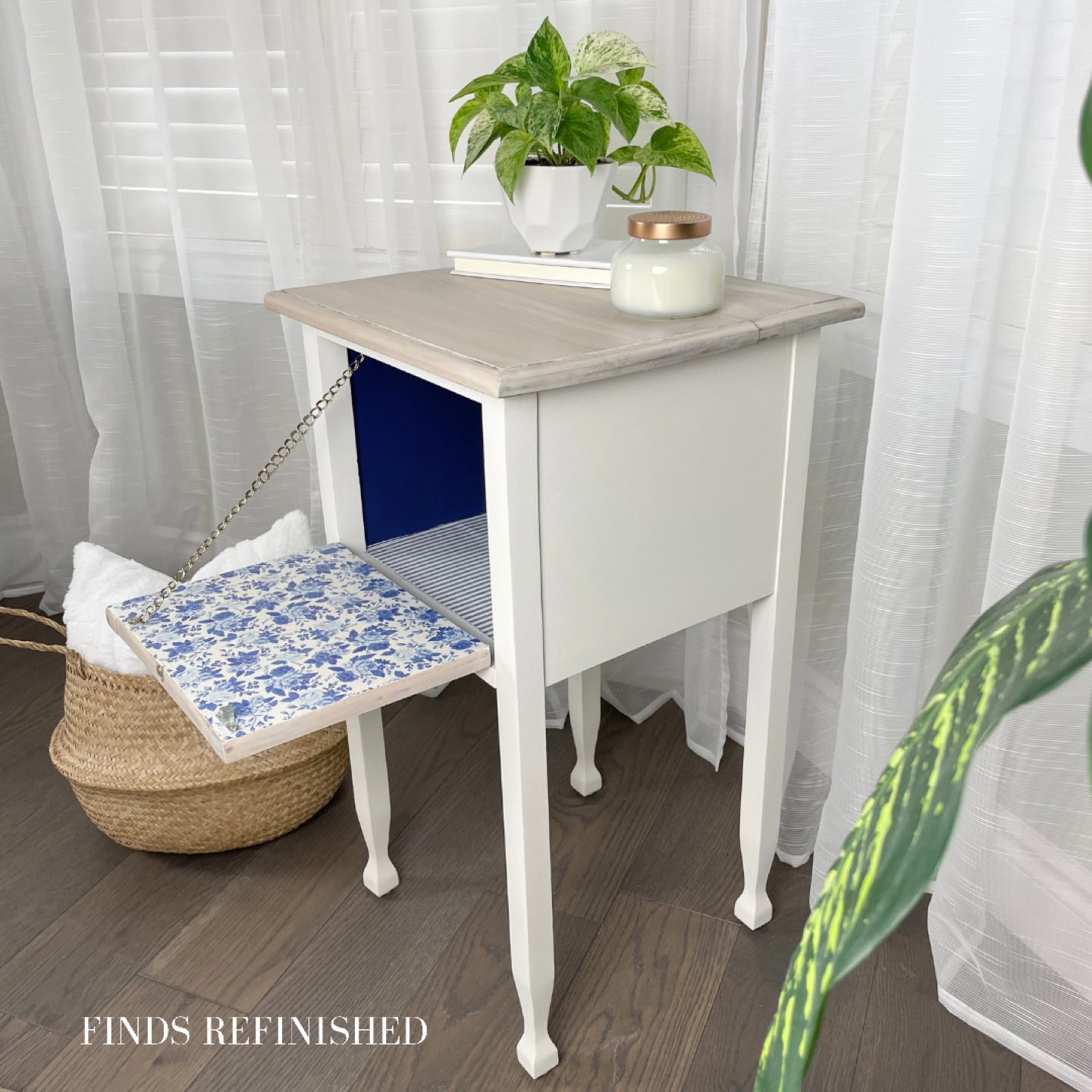 Refinished Vintage Side Table  - photo 3