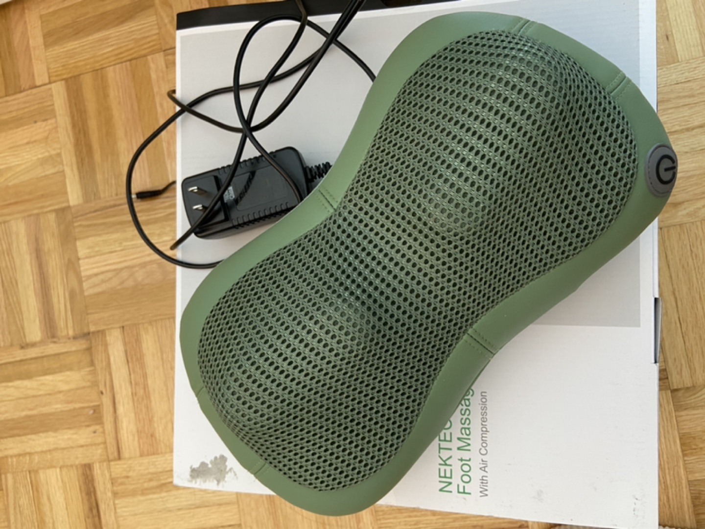 Brookstone back&neck massager