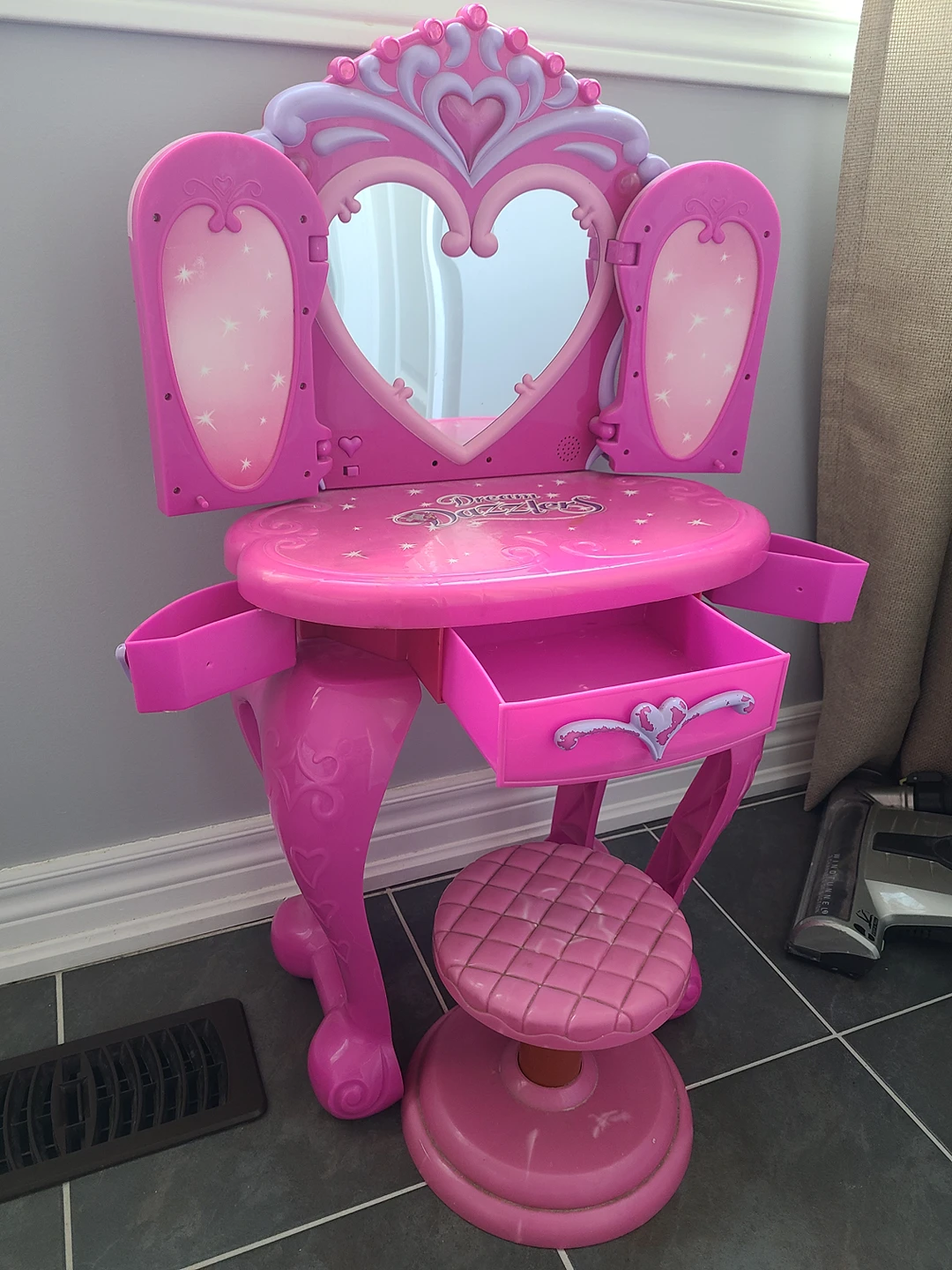 Dream Drazzlers Vanity and Stool with Lights and Mirror - photo 2