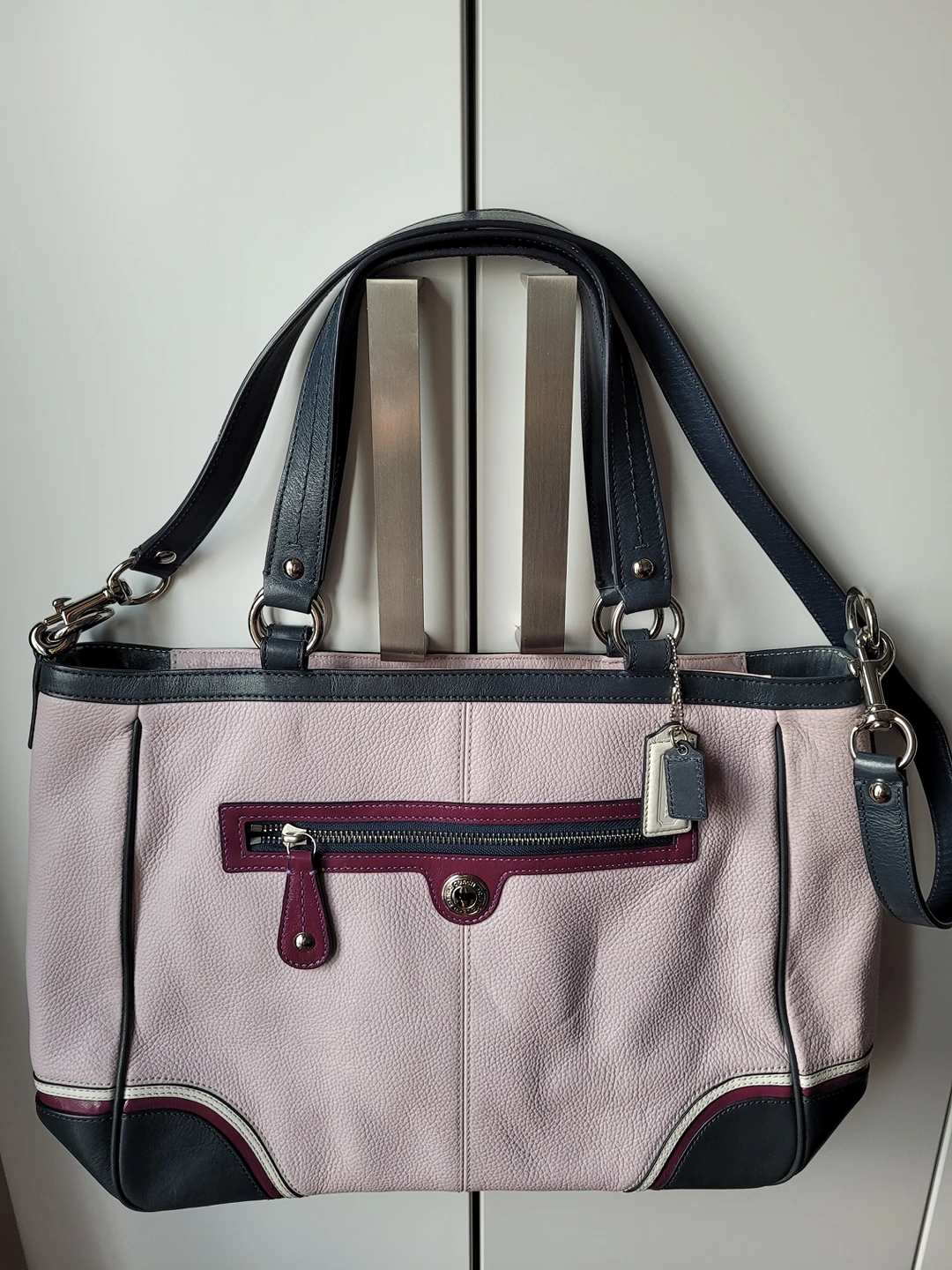 All leather pink coach bag image indicator(5)