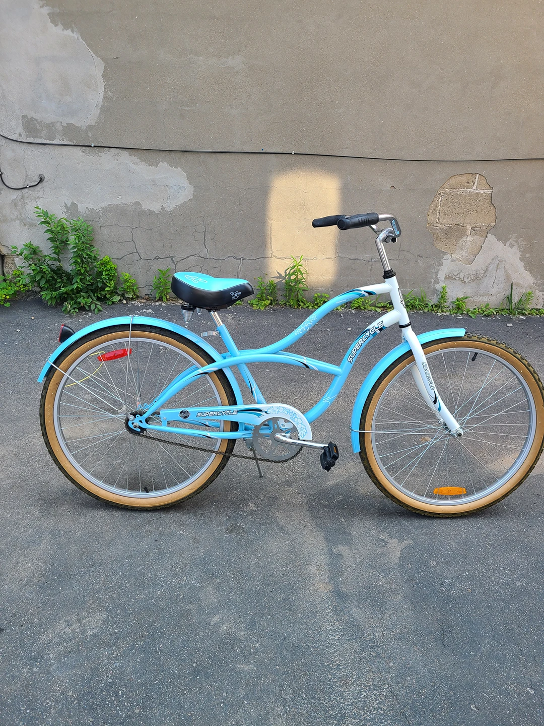 supercycle 26" tire Cruiser thumbnail