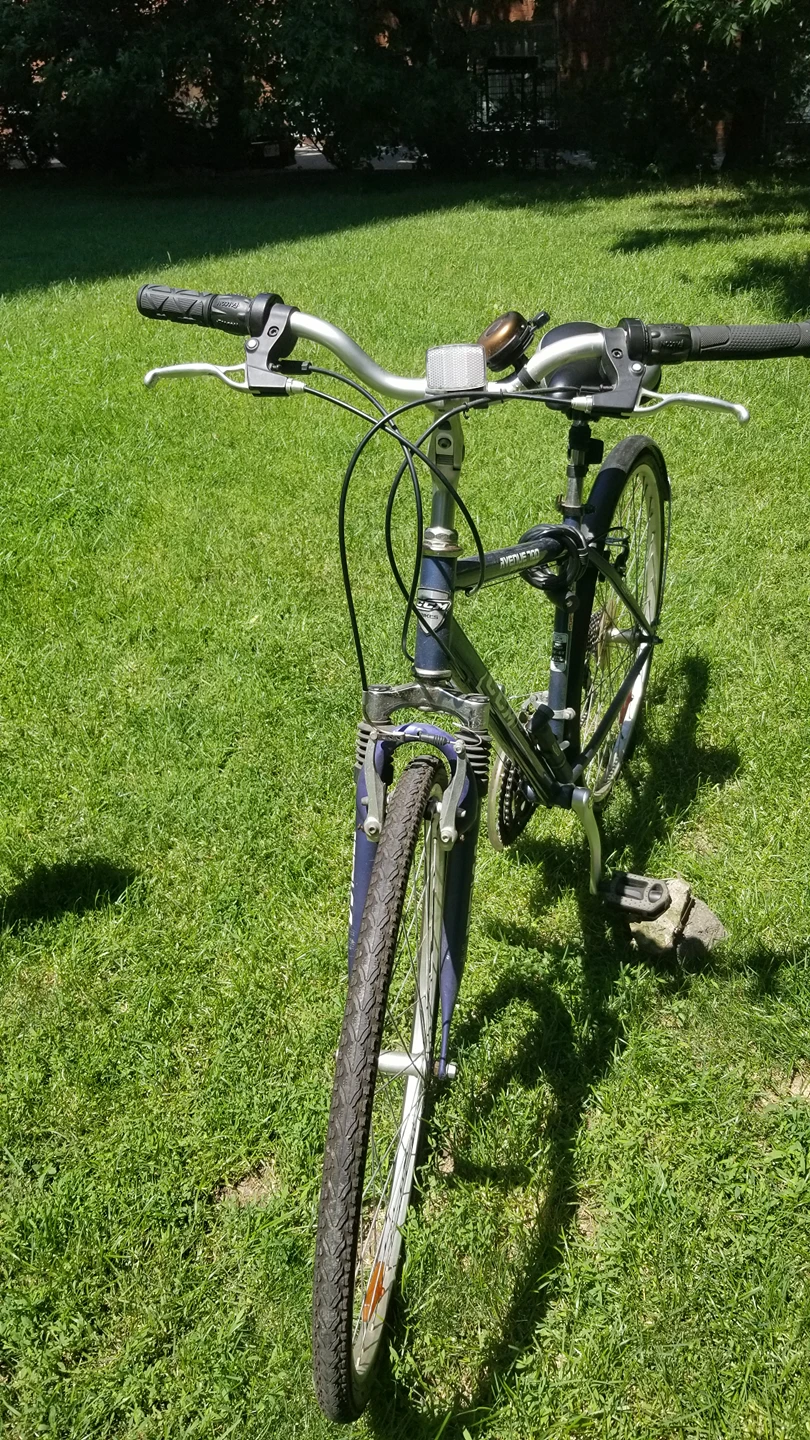 Large frame hybrid bike. 5"8 and taller. - photo 5