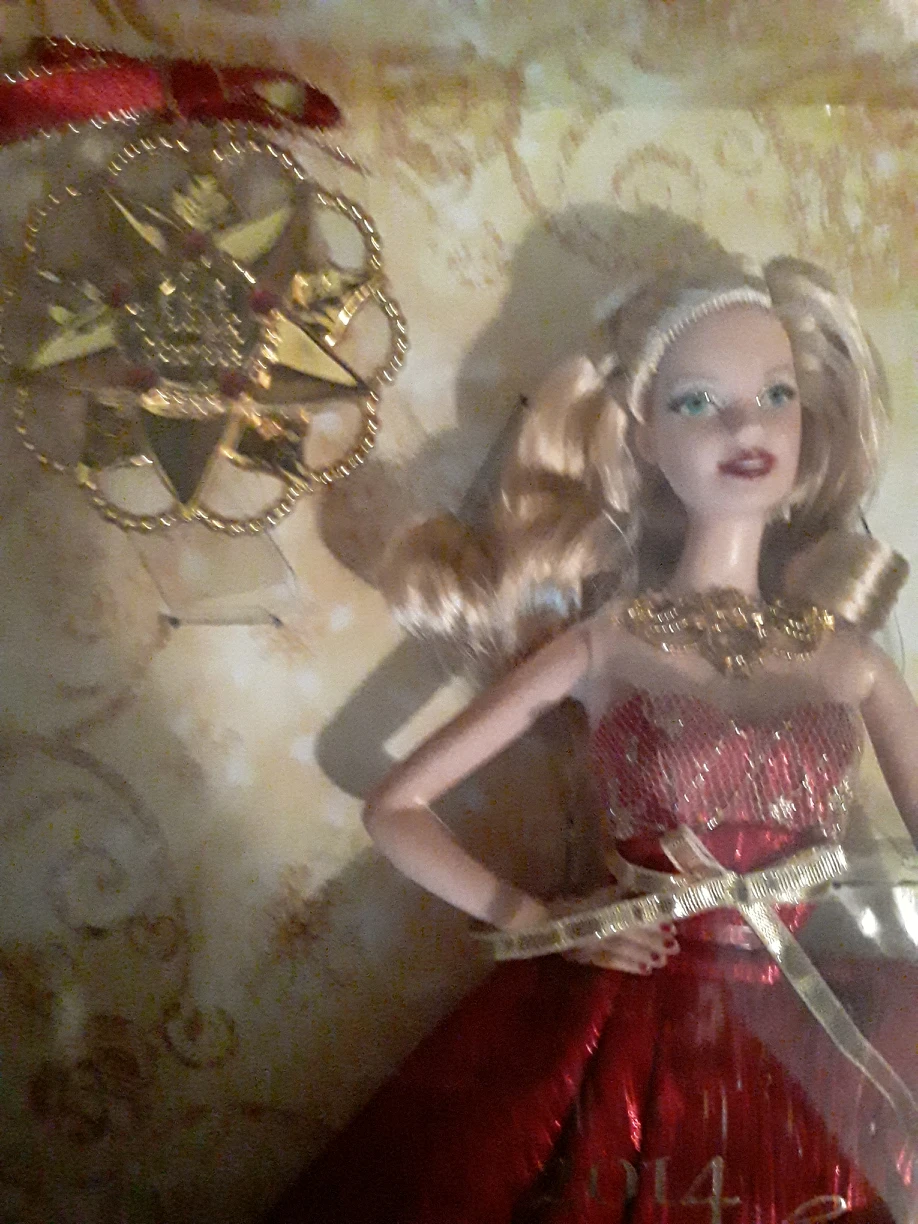 Holiday Barbie - photo 3