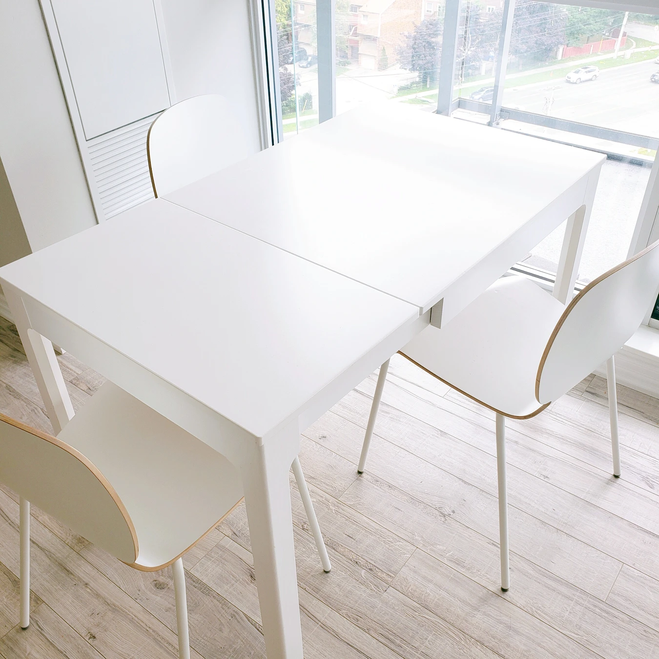 ikea extended dinning table and 3 chairs set - photo 2
