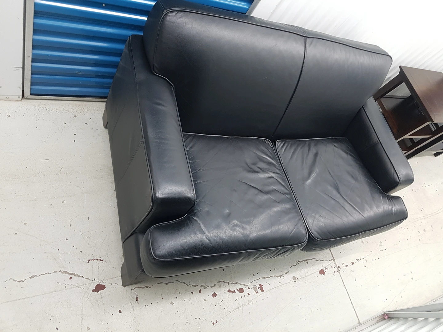 Great Condition  Black Leather Loveseat - photo 3