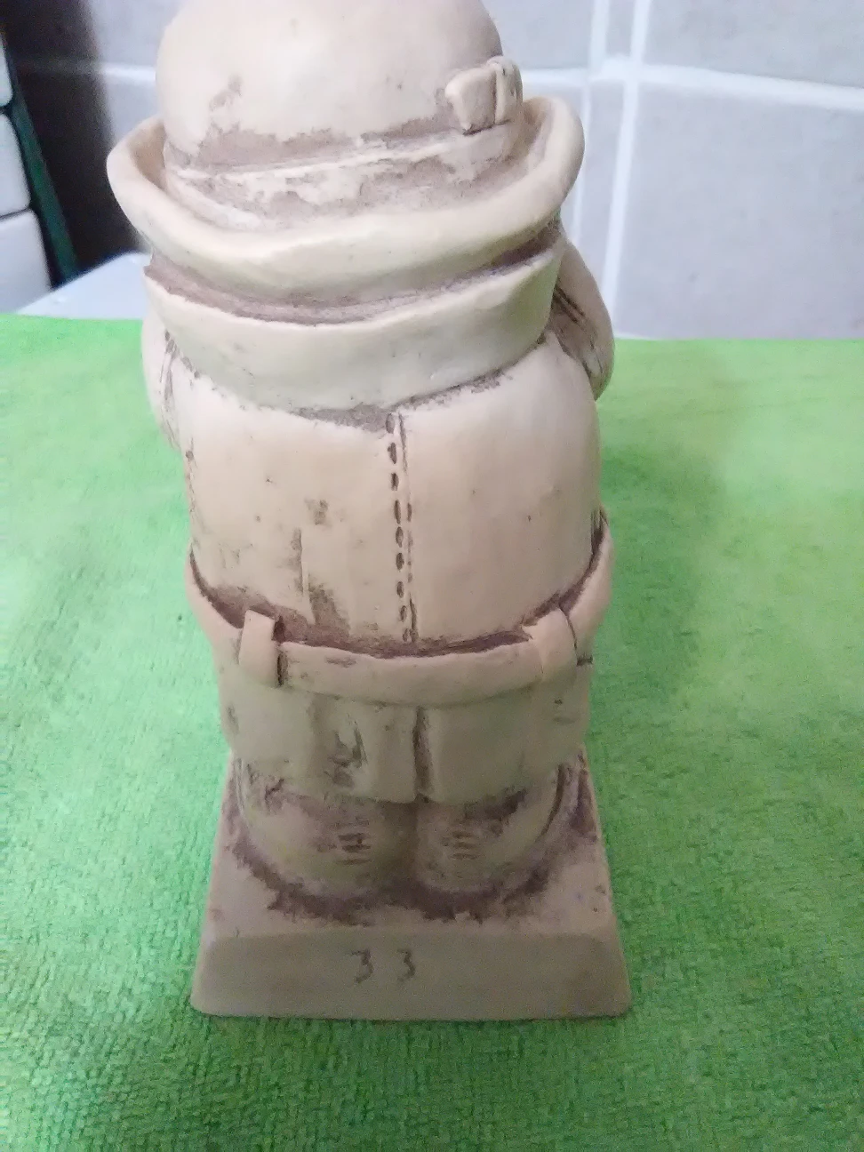 Vintage retro statue from the nineties image indicator(2)