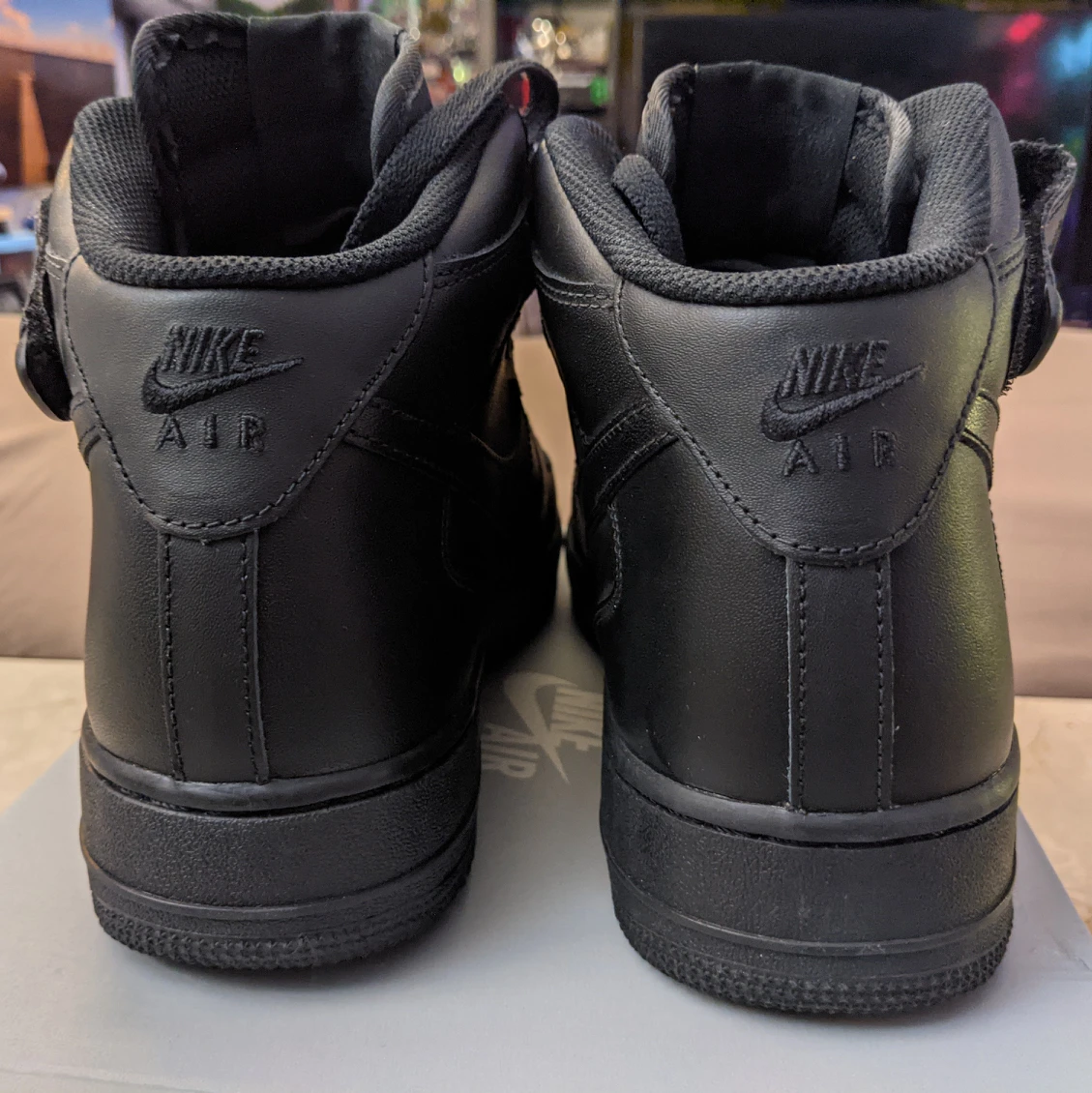 Nike Air Force 1 Mid '07 (Men's 11)(BNIB) image indicator(3)