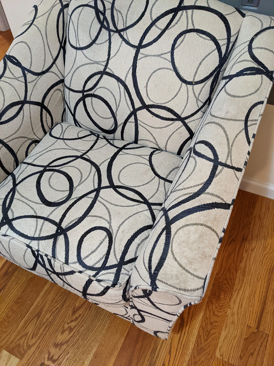 Accent chair - photo 3