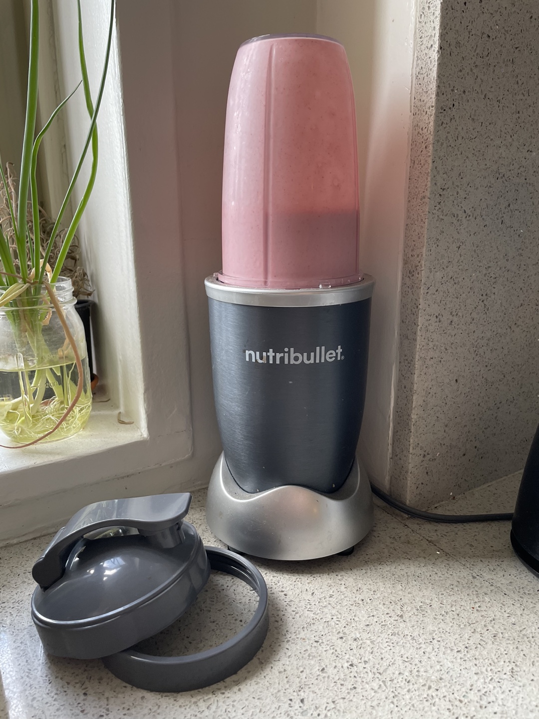 Blender - nutribullet 1 year old  - photo 2