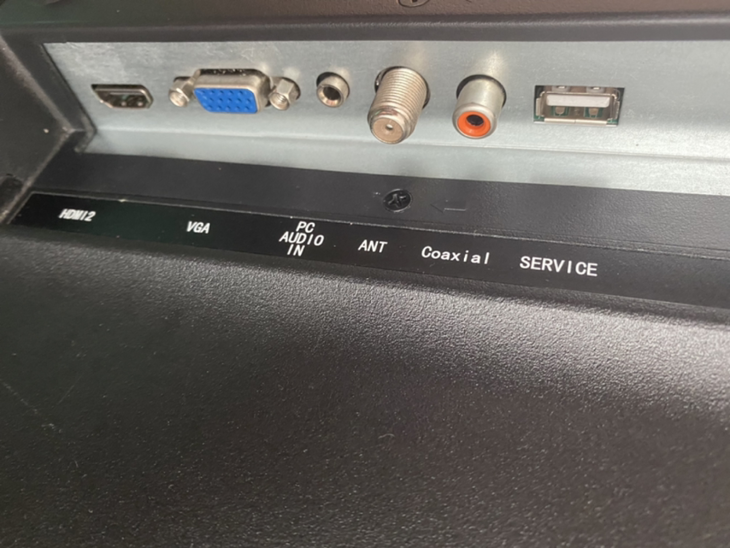 RCA 32" LCD TV with HDMI - photo 5