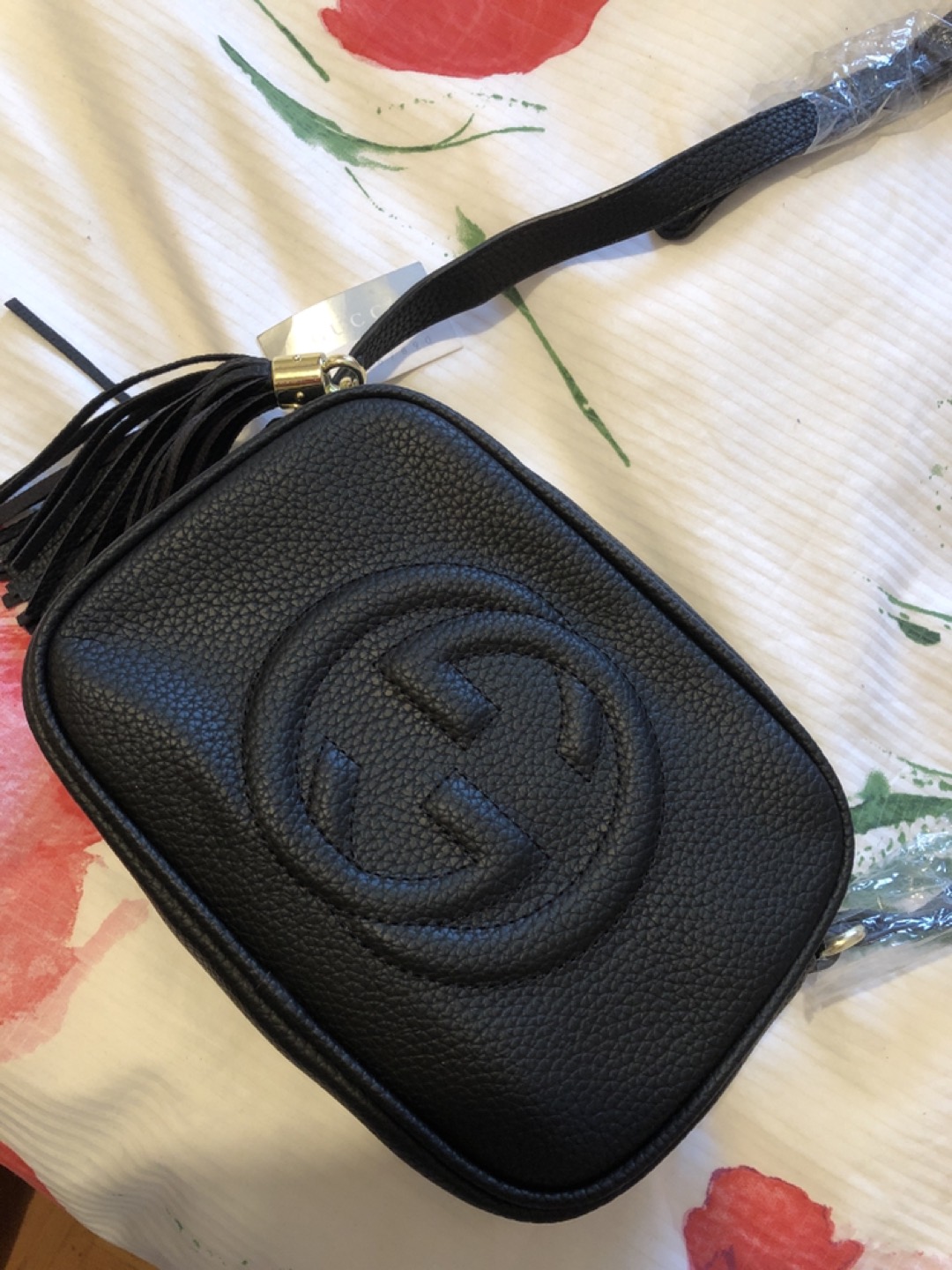 Gucci purse with adjustable straps  image indicator(2)
